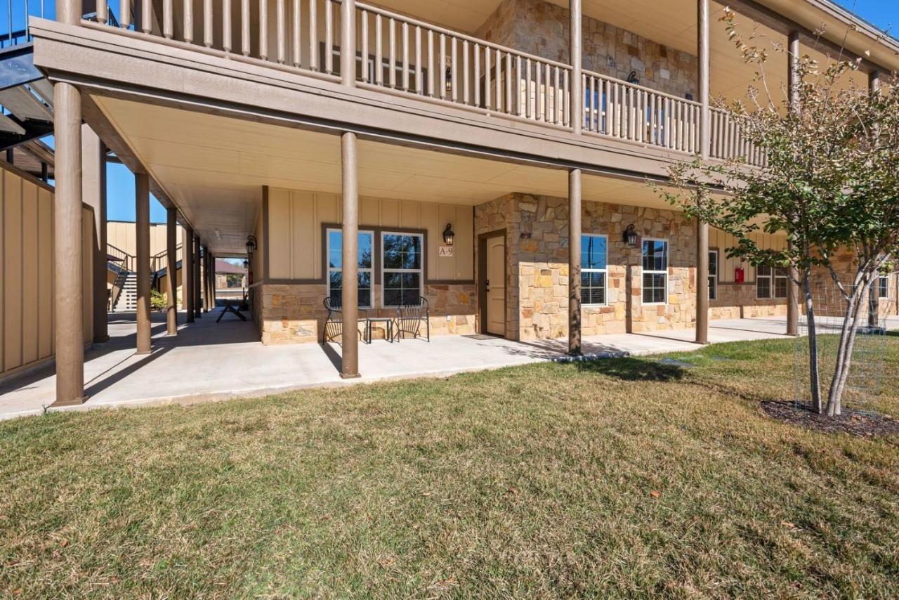 Old Mill Resort New Braunfels Exterior photo