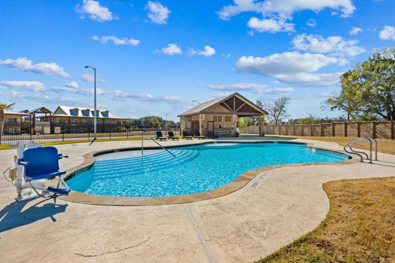 Old Mill Resort New Braunfels Exterior photo