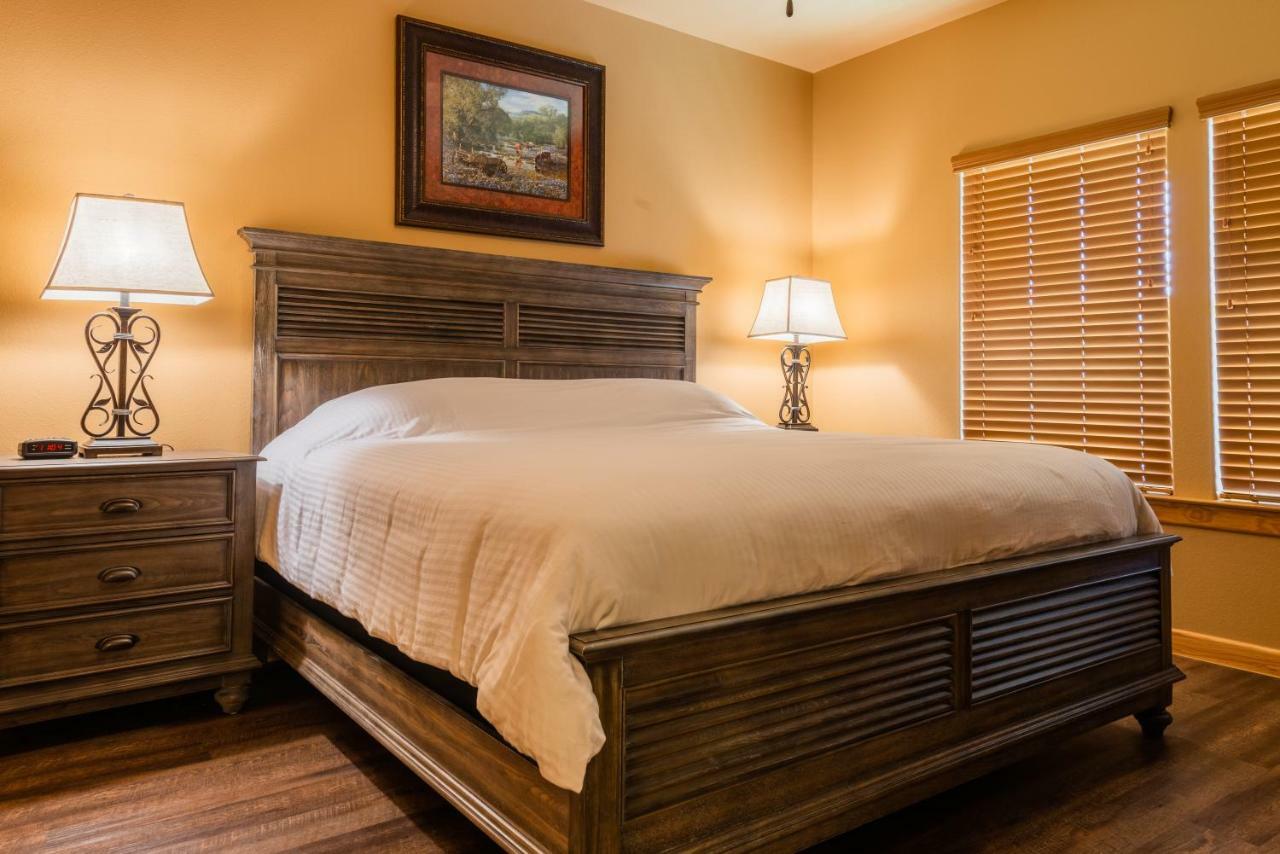 Old Mill Resort New Braunfels Exterior photo