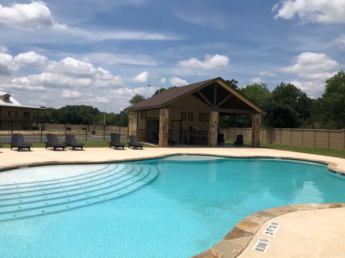 Old Mill Resort New Braunfels Exterior photo