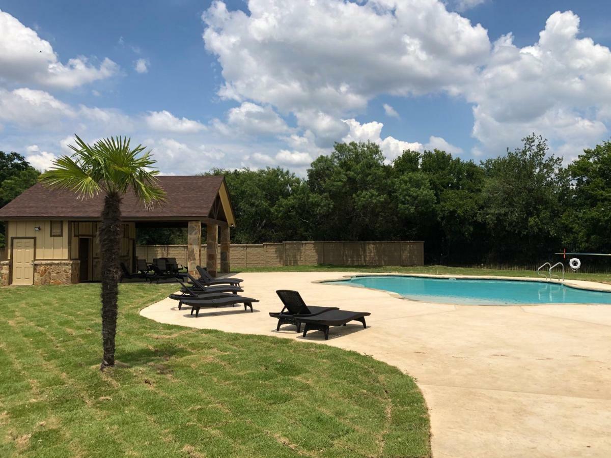 Old Mill Resort New Braunfels Exterior photo