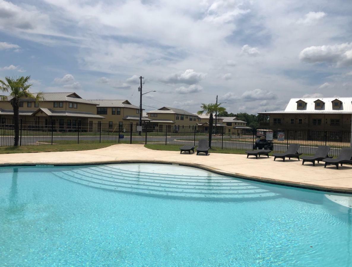 Old Mill Resort New Braunfels Exterior photo