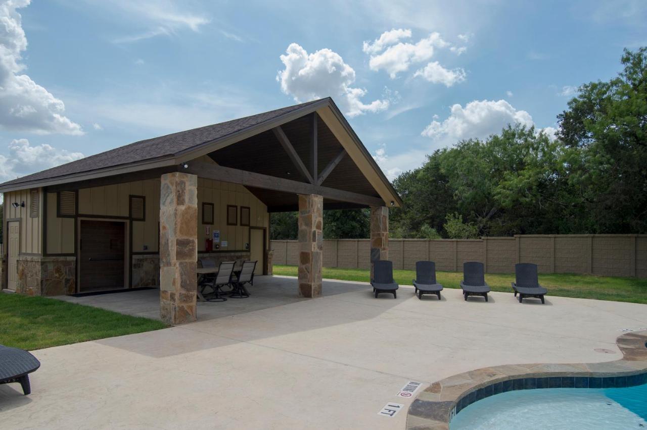 Old Mill Resort New Braunfels Exterior photo